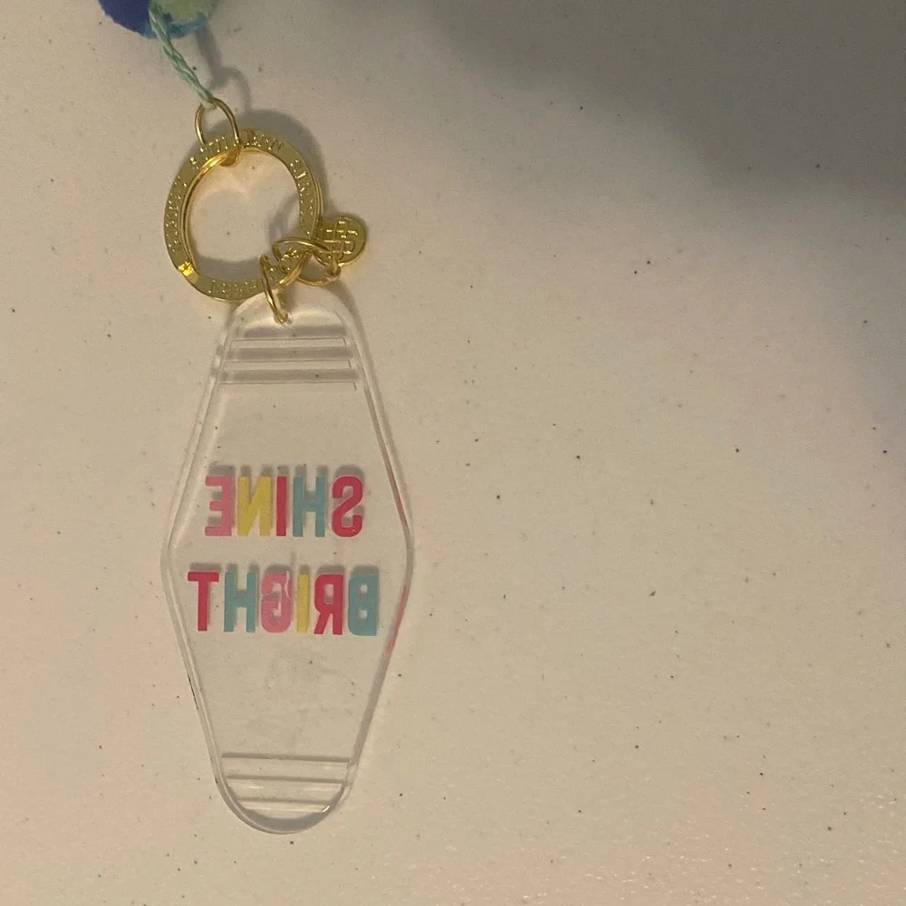 Simply Southern Acrylic Keychain with Motel Key Design and Tassel
